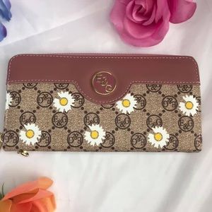Daisy pink wallet